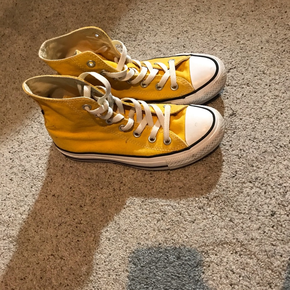 Sunshine Yellow Converse